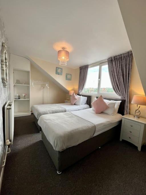 Scoresby Escape - Whitby Holiday Home מראה חיצוני תמונה